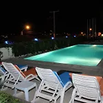 Hotel Papillon *