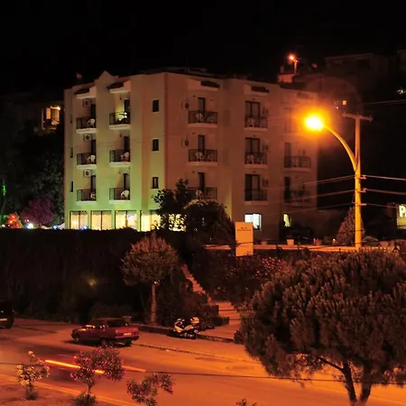 Papillon Szálloda *