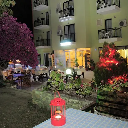 Hotel Papillon *