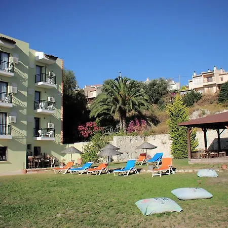 ホテル Papillon *