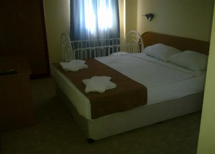 Papillon Отель Кешме